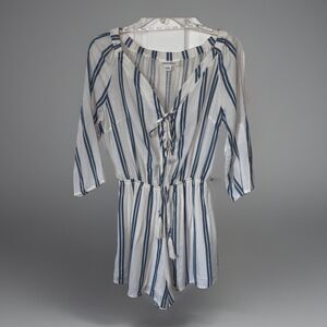 Salty Lemon Juniors /Women's L Off Shoulder Blue & White Lace Up Front EUC